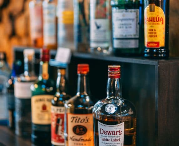 Bar & Lounges